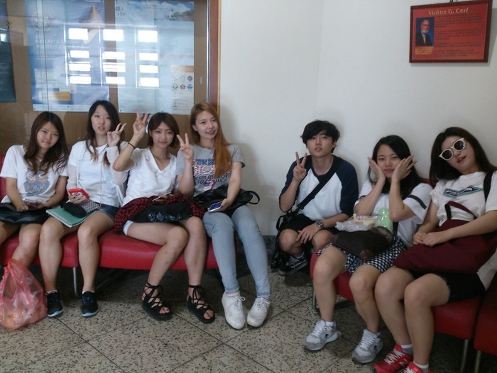 6名韓籍生參加中級測驗，1名參加初級測驗 (Six Korean students attending Intermediate Level Test, one attending Basic Level Test)